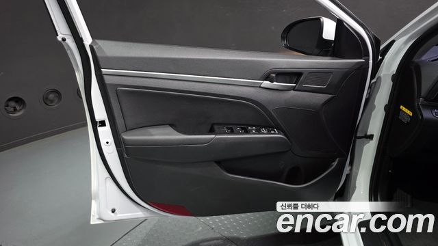Hyundai AVANTE 2020 — photo 14