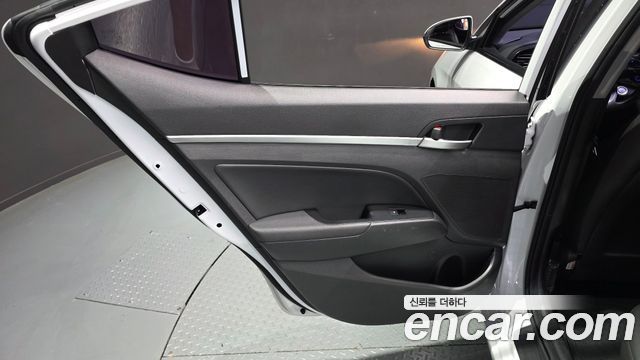 Hyundai AVANTE 2020 — photo 15