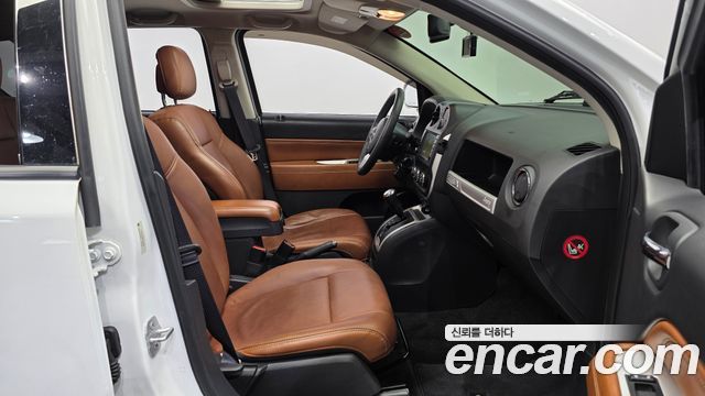 Jeep Compass 2014 — photo 11