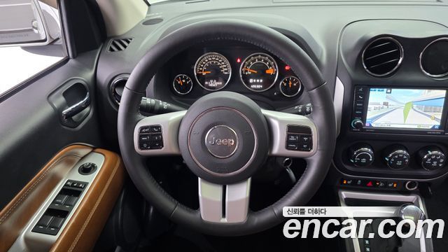 Jeep Compass 2014 — photo 13