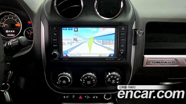 Jeep Compass 2014 — photo 14