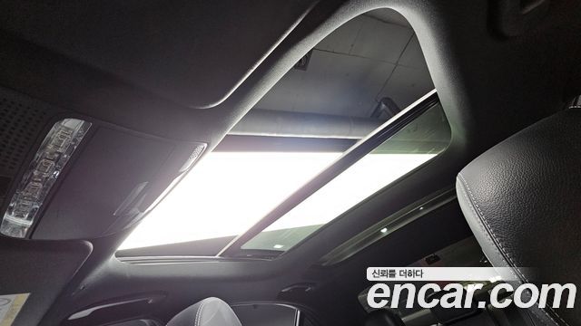 Mercedes-Benz E-Class 2022 — photo 17