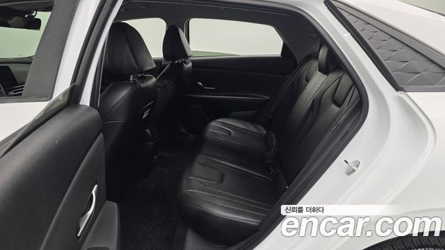 Hyundai AVANTE 2024 — photo 17