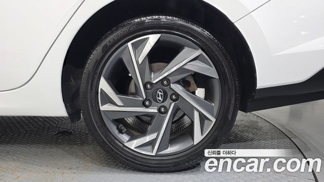Hyundai AVANTE 2024 — photo 7