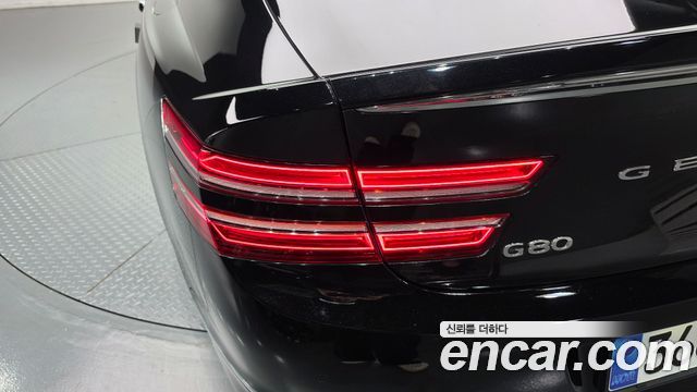 Genesis G80 2022 — photo 9