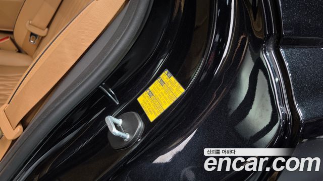Genesis G80 2022 — photo 27