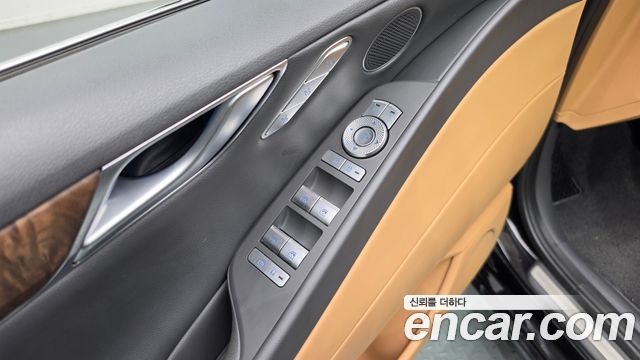 Genesis G80 2022 — photo 29