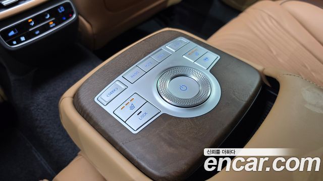 Genesis G80 2022 — photo 31
