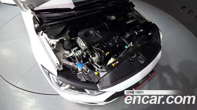 Hyundai AVANTE 2018 — photo 6