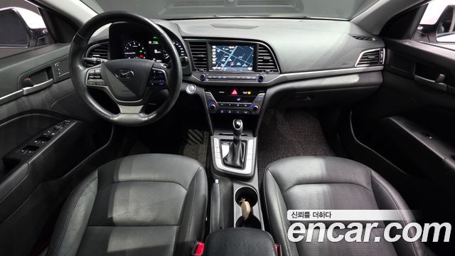 Hyundai AVANTE 2018 — photo 7