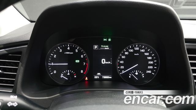Hyundai AVANTE 2018 — photo 8