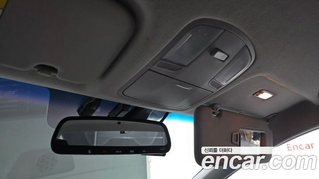 Hyundai AVANTE 2018 — photo 20