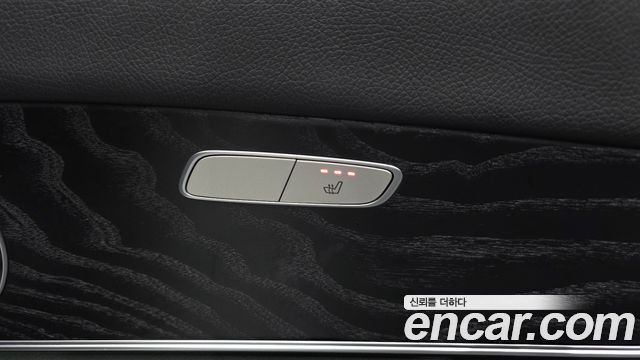 Mercedes-Benz E-Class 2017 — photo 32