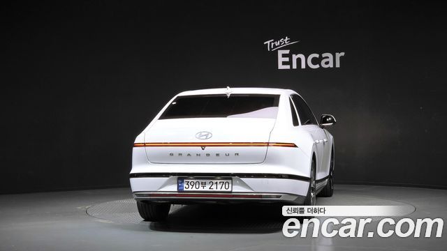 Hyundai Grandeur 2023 — photo 4
