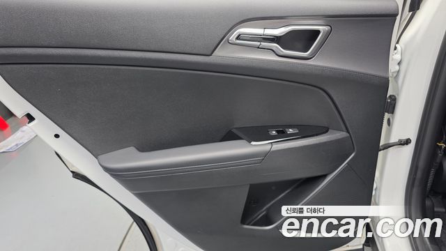 Kia Sportage 2023 — photo 15