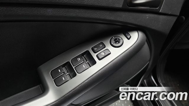 Kia K5 2015 — photo 23