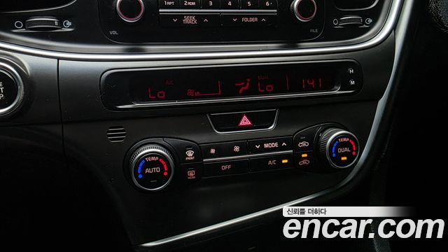 Kia K5 2015 — photo 26