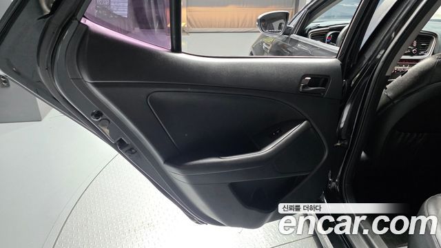 Kia K5 2015 — photo 15