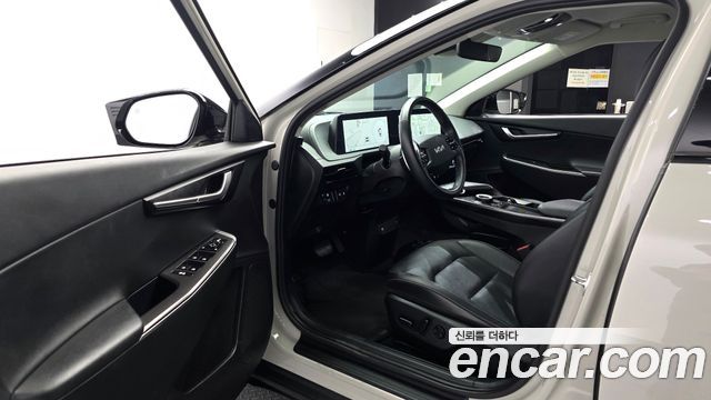 Kia EV6 2023 — photo 13