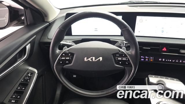 Kia EV6 2023 — photo 19