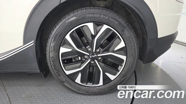 Kia EV6 2023 — photo 7