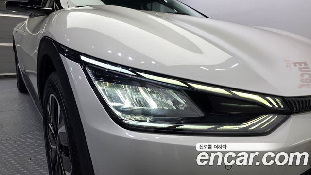 Kia EV6 2023 — photo 8