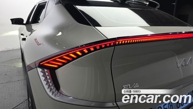 Kia EV6 2023 — photo 9