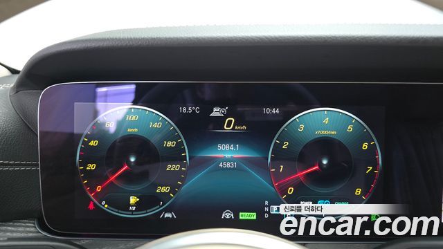 Mercedes-Benz CLS-Class 2021 — photo 8