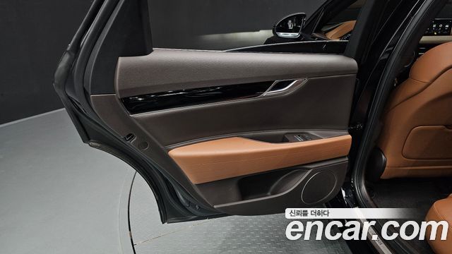 Genesis G80 2023 — photo 15