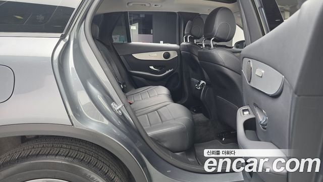 Mercedes-Benz GLC-Class 2019 — photo 12