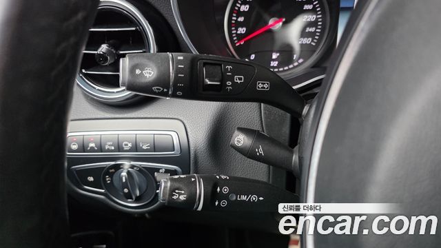 Mercedes-Benz GLC-Class 2019 — photo 17