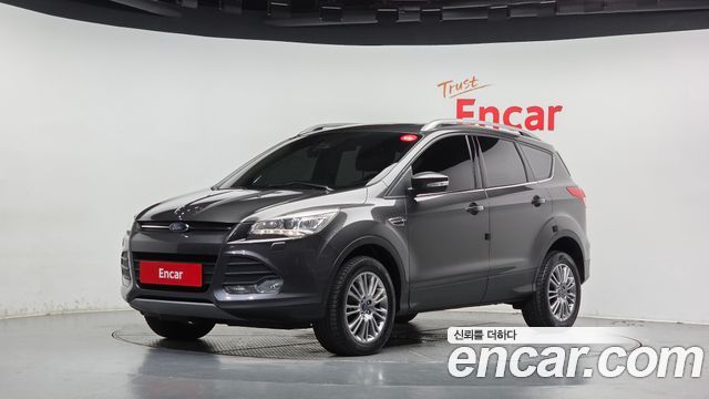 Ford Kuga 2016 — photo 1