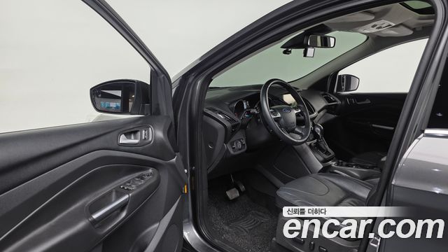Ford Kuga 2016 — photo 10