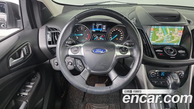 Ford Kuga 2016 — photo 13