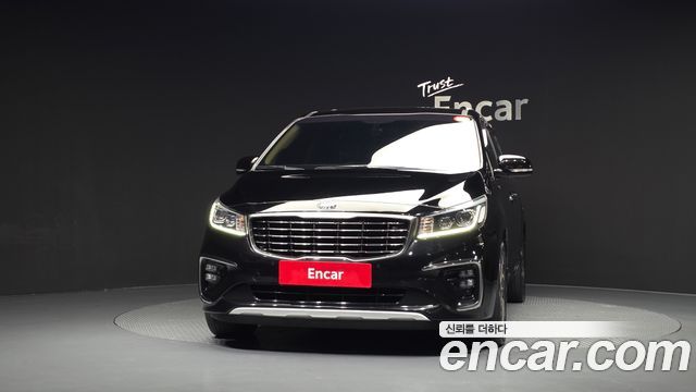 Kia Canival 2020 — photo 3