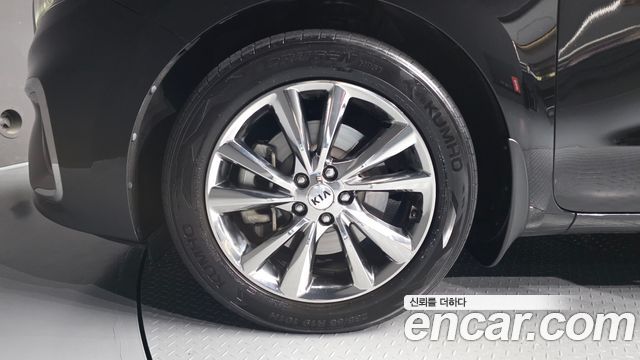 Kia Canival 2020 — photo 5