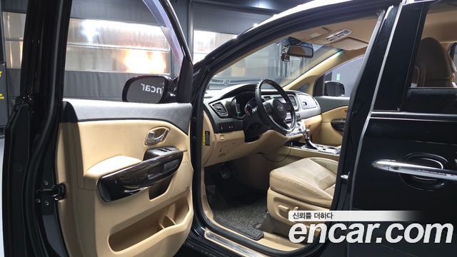 Kia Canival 2020 — photo 13