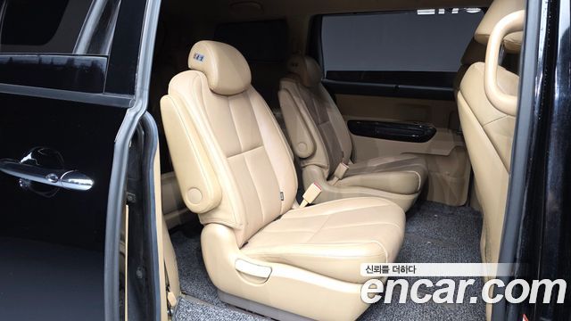 Kia Canival 2020 — photo 18