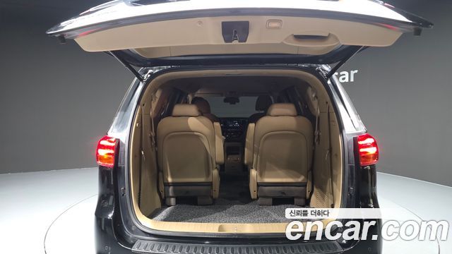 Kia Canival 2020 — photo 26