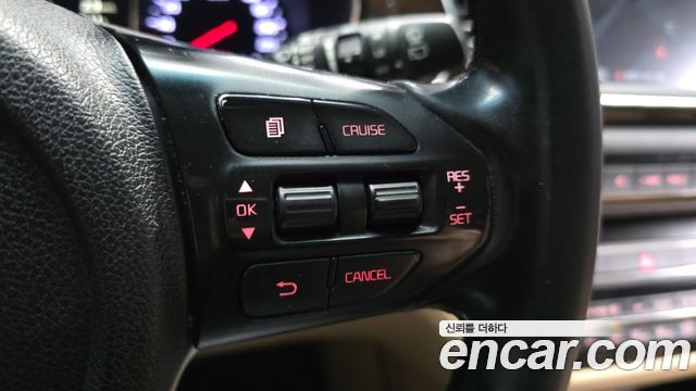 Kia Canival 2020 — photo 31