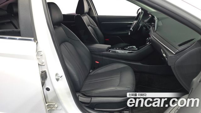 Hyundai Sonata 2020 — photo 11