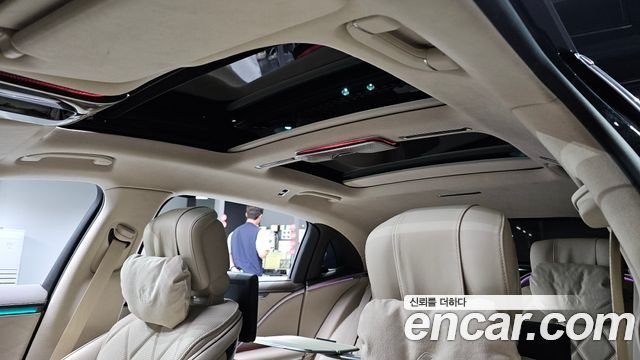 Mercedes-Benz S-Class 2022 — photo 16