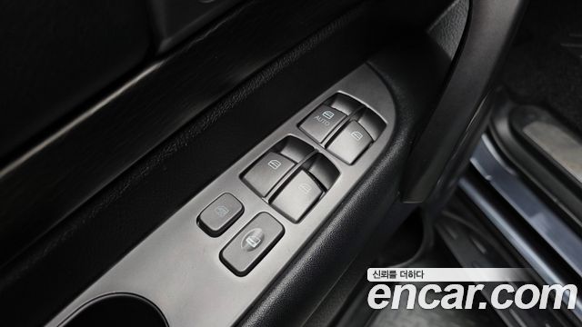 KG Mobility KORANDO 2017 — photo 22