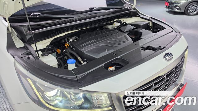 Kia Canival 2019 — photo 6