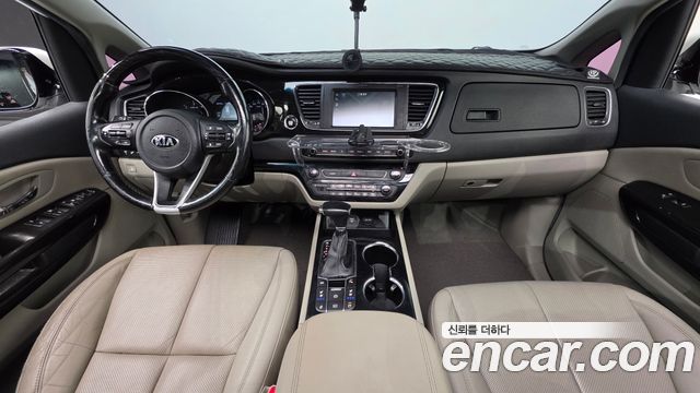 Kia Canival 2019 — photo 7