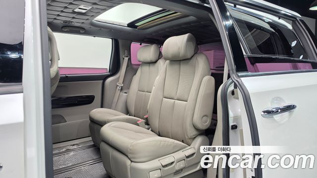 Kia Canival 2019 — photo 11