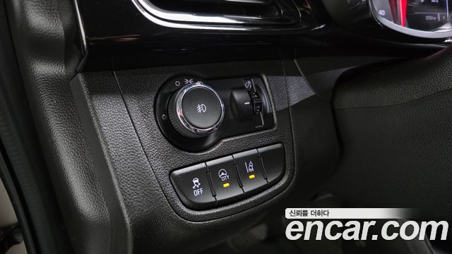 Chevrolet Korea Spark 2018 — photo 17