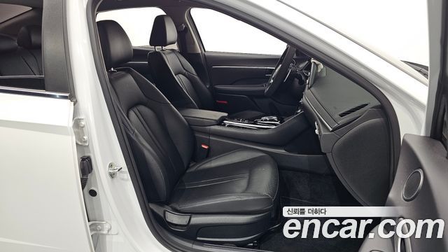 Hyundai Sonata 2020 — photo 16