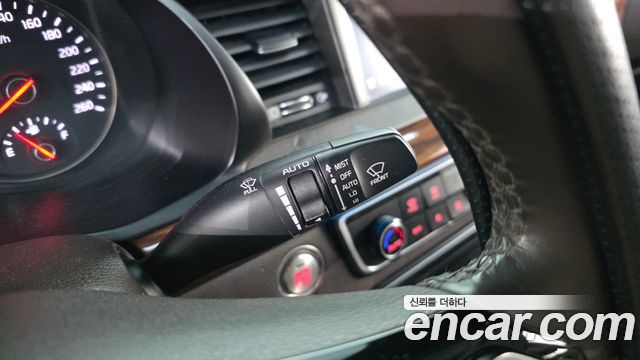 Kia K7 2017 — photo 27