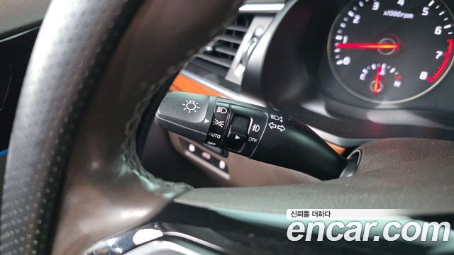 Kia K7 2017 — photo 30